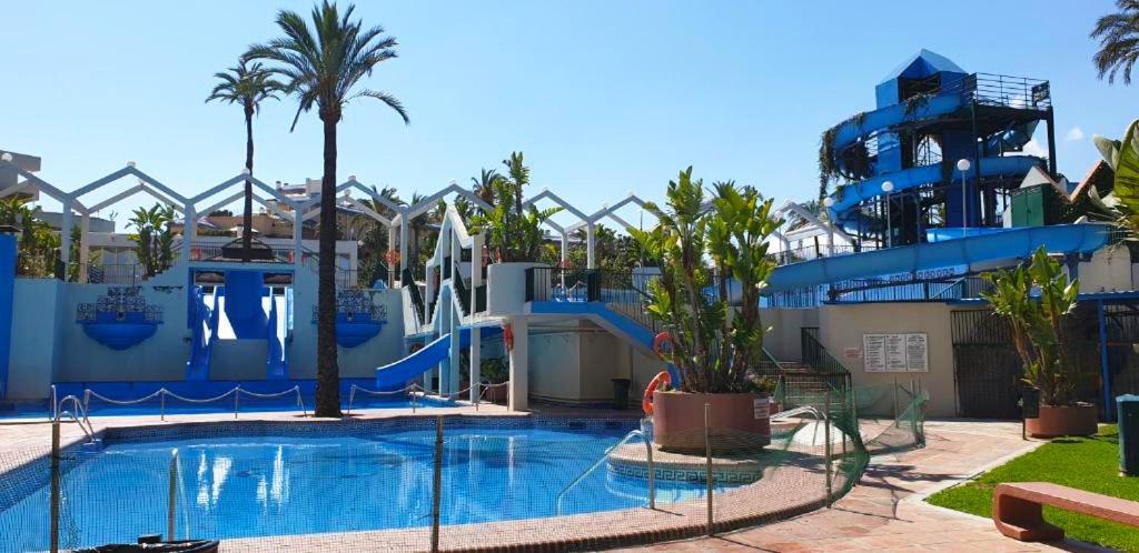 Benal beach vista al mar y parque acuático Benalmádena Exterior foto